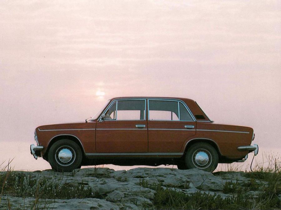  ВАЗ-2103 Жигули 1972 года  (фото 10 из 29)